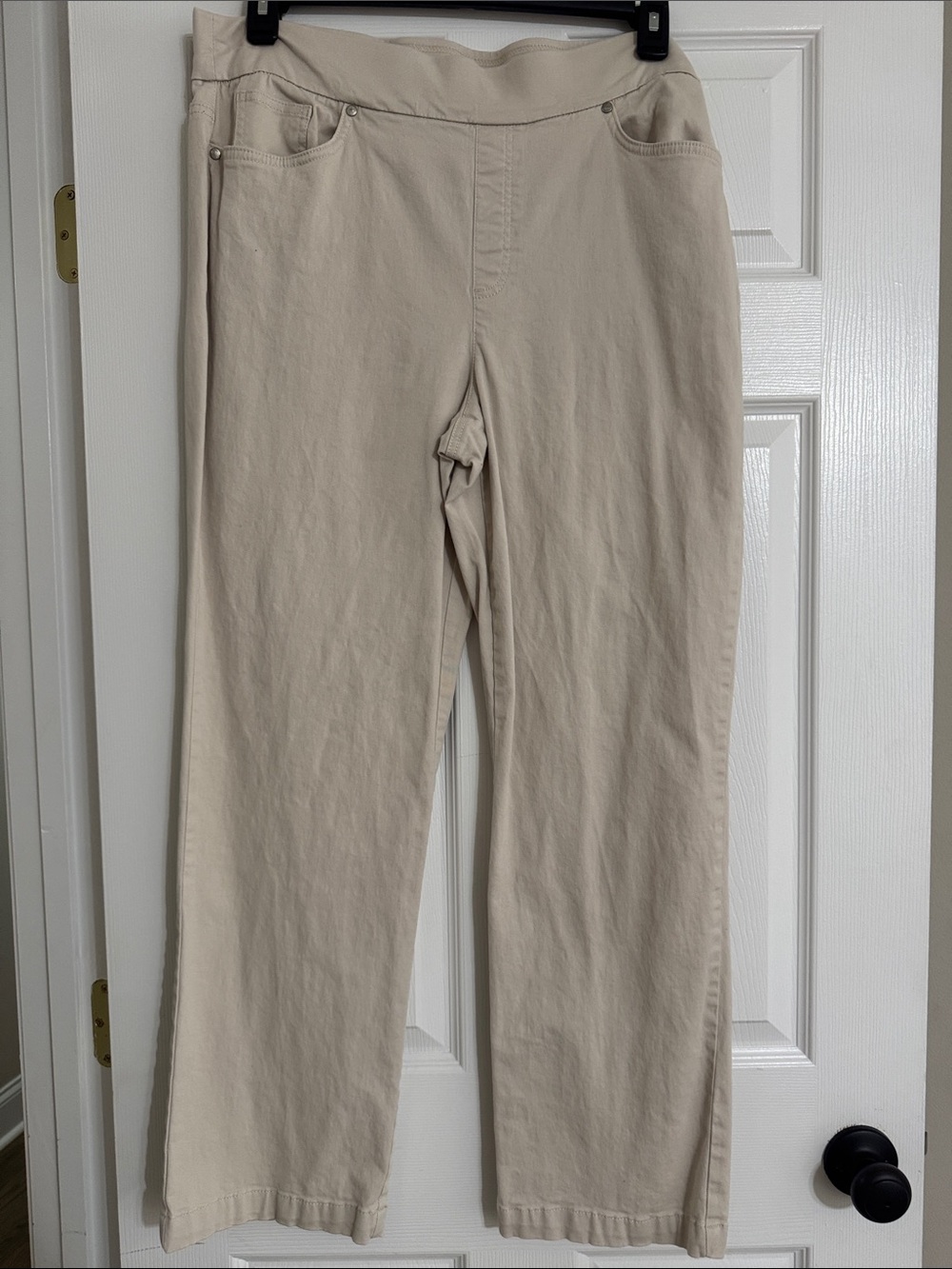 Gloria Vanderbilt Cream Pull-On Straight-Leg Jeans